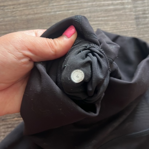 Lululemon Wunder Train | Size 4 - Picture 2 of 4